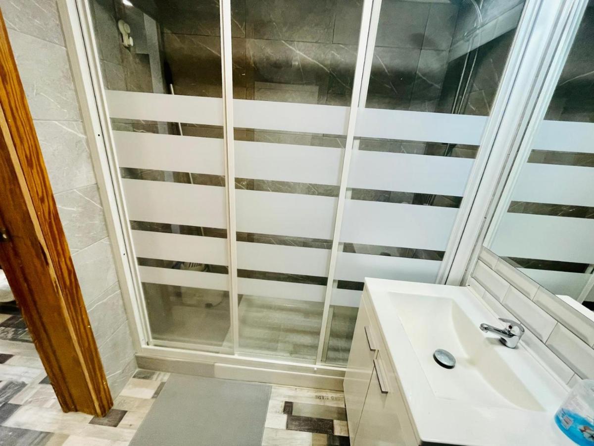 Confortable Estudio Con Terraza, Vistas A La Montana, Mar Y Mas Apartman Torremolinos Kültér fotó