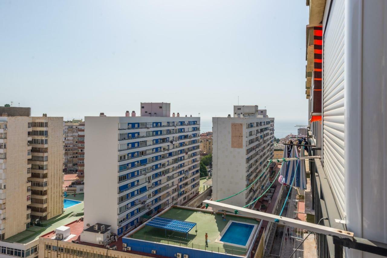 Confortable Estudio Con Terraza, Vistas A La Montana, Mar Y Mas Apartman Torremolinos Kültér fotó
