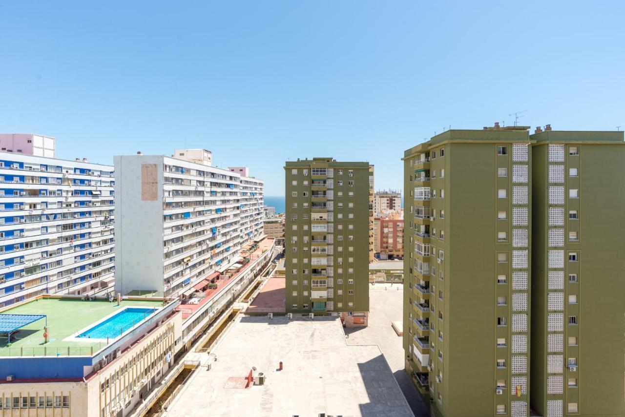 Confortable Estudio Con Terraza, Vistas A La Montana, Mar Y Mas Apartman Torremolinos Kültér fotó